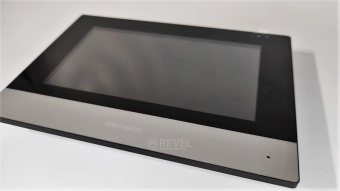Комплект IP видеодомофона с управлением со смартфона HikVision Smart-Kit