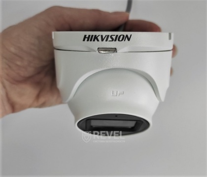 2Мп Turbo HD мультиформатная видеокамера с микрофоном Hikvision DS-2CE76D0T-ITMFS (2.8 мм)