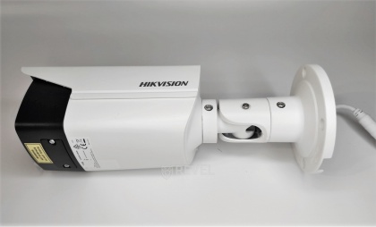 4 Мп IP видеокамера Hikvision DS-2CD2T43G2-4I (4 мм) + карта памяти 128Гб в подарок