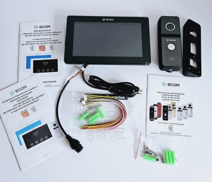 Wi-Fi комплект видеодомофона с поддержкой Tuya Smart и детектором движения BCOM BD-770FHD/T Black Kit