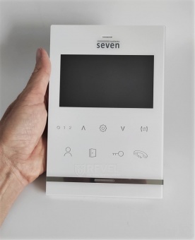 Комплект видеодомофона SEVEN DP–7542 white с записью видео по движению