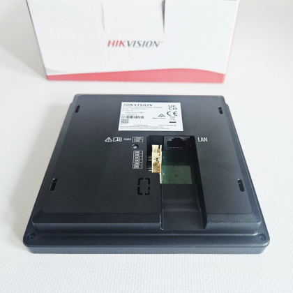 Беспроводной IP Wi-Fi домофон с магнитным замком и контролем доступа Hikvision DS-KH6110-WE1 Office Kit  (управление со смартфона)