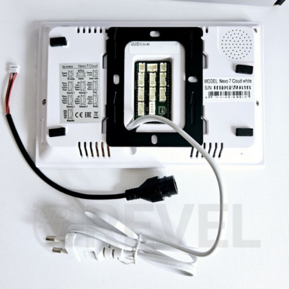 Wi-Fi 7" домофон с дополнительной камерой Slinex Nexo 7 Cloud Video Kit White (запись видео, дозвон на телефон)