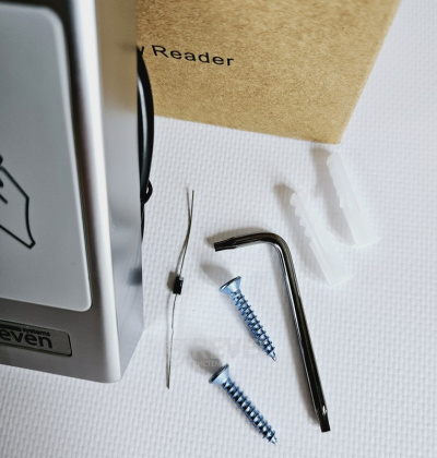 Комплект домофона и контроля доступа на пластиковую дверь Seven Office-Kit-ER (white / black)