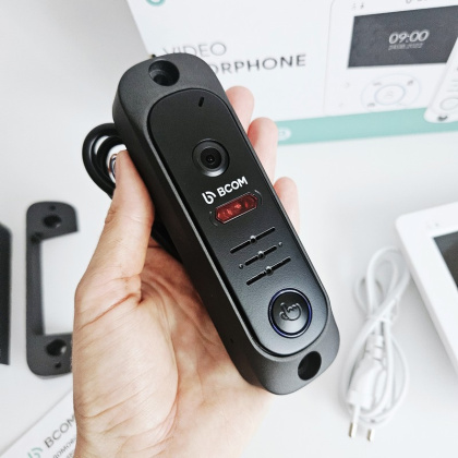 Видеодомофон 4 дюйма с записью видео и панель вызова BCOM BD-480M Kit White