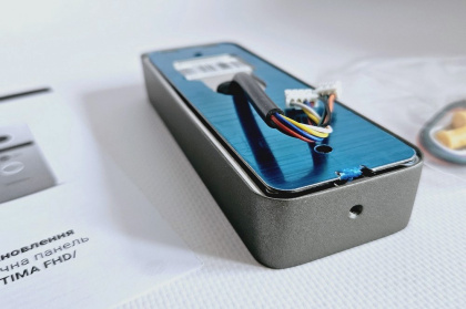 Комплект Wi-Fi видеодомофон 7 дюймов с переадресацией звонка SEVEN DP-7576Kit Neo black (с видеопанелью SOLO FHD)