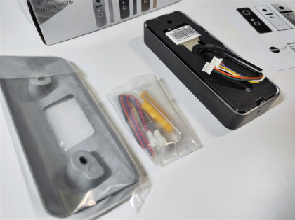 Домофон с WiFi и дополнительной видеокамерой NeoLight Alpha Hybrid Cam Kit White — дозвон на телефон и запись видео
