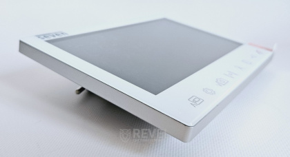 Комплект 7" FHD IPS видеодомофона с записью по детекции SEVEN DP–7575FHD-Neo Kit box (white)