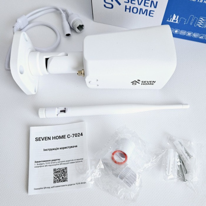 4Мп IP Wi-Fi умная видеокамера со звуком и двойной подсветкой SEVEN HOME С-7024 (Tuya Smart)