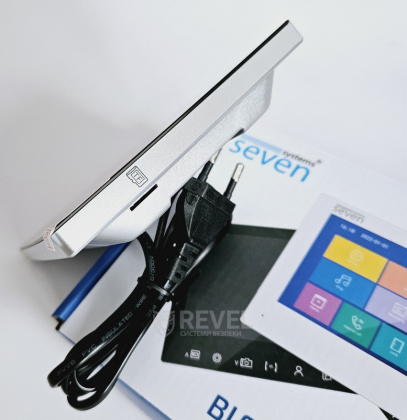Комплект 7" видеодомофона с вызывной панелью и видеокамерой Seven Cam Kit black