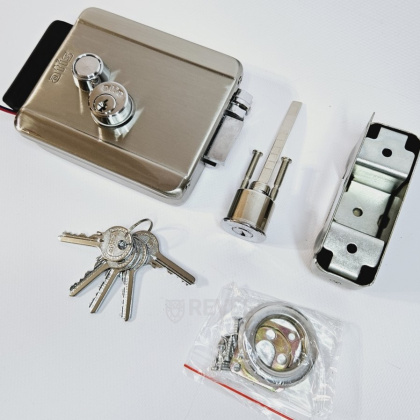 Комплект домофона с электромеханическим замком Seven Kit Home-Lock black