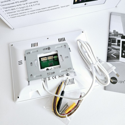 Wi-Fi домофон NeoLight Alpha Hybrid White + панель со считывателем брелков OPTIMA ID FHD Black (управление со смартфона, запись видео)