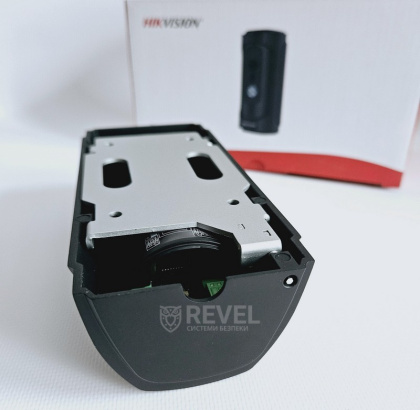 Комплект 7" IP Wi-Fi видеодомофона и антивандальной панели HikVision Smart-Kit-WF (мобильное приложение и удаленный доступ)