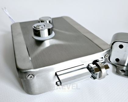 Комплект Wi-Fi видеопанели и электромеханического замка SEVEN SKD-KIT-EM8 (контроль доступа с управлением с телефона)