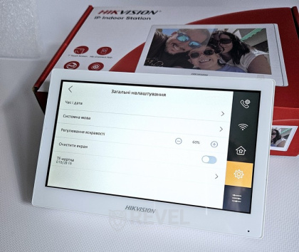 Беспроводной WiFi домофон с замком Hikvision DS-WF63-KV2R-EM White (управления замком и воротами, дозвон на телефон)