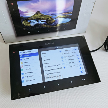 Комплект видеодомофона с дополнительной камерой и записью по движению Slinex SQ-07MTHD-Cam-Kit Black