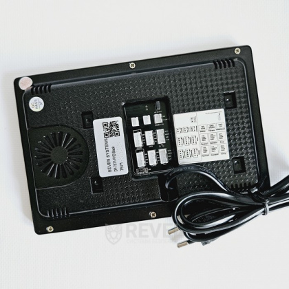 Комплект домофона, видеопанели со считывателем и электрозамка Seven Rfid-Lock black