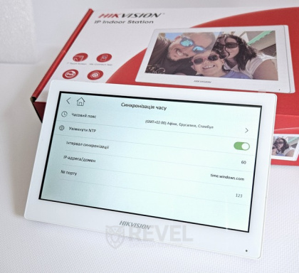 Беспроводной WiFi домофон с замком Hikvision DS-WF63-KV2R-EM White (управления замком и воротами, дозвон на телефон)