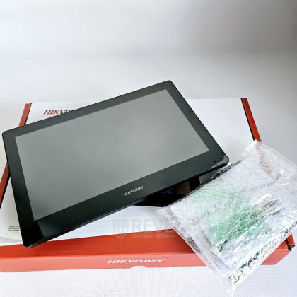 Комплект 10" IP WiFi домофона и антивандальной панели вызова Hikvision DS-KH85-VP-KIT (мобильное приложение и удаленный доступ)