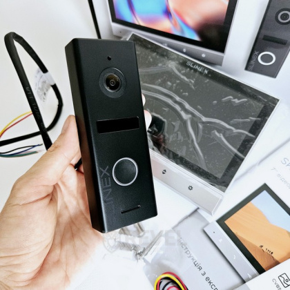 Комплект видеодомофона и панели вызова Slinex SK 7 Start