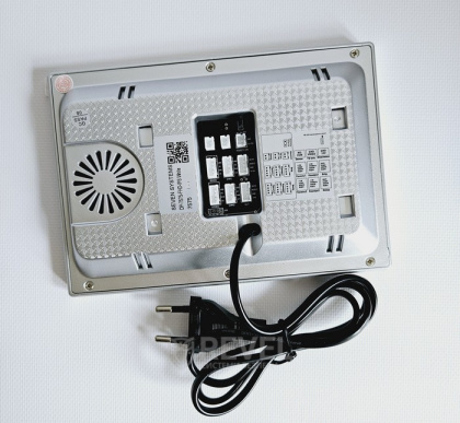 FHD IPS видеодомофон с электромеханическим замком на калитку Seven Kit Home-Lock Rfid Pro (white)