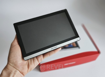 Комплект 7" IP Wi-Fi видеодомофона и антивандальной панели HikVision Smart-Kit-WF (мобильное приложение и удаленный доступ)