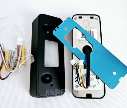 Комплект 7" Wi-Fi видеодомофона с вызывной панелью и видеокамерой NeoLight WF Cam Kit