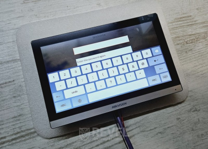 Комплект беспроводного IP Wi-Fi домофона с электромагнитным замком и контролем доступа Hikvision Smart Office (управление со смартфона)