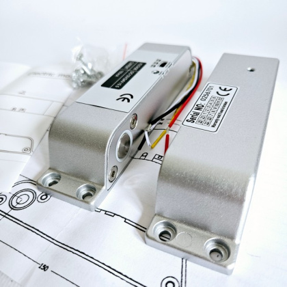 Комплект Wi-Fi видеопанели и электроригельного замка на пластиковые двери SEVEN SKD-KIT-ER6 (работает с Tuya Smart) Комплект Wi-Fi видеопанели и электроригельного замка на пластиковые двери SEVEN SKD-KIT-ER6 (работает с Tuya Smart)