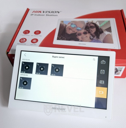 Комплект 7" IP WiFi домофона и WiFi панели вызова HikVision DS-WF63-CR-KIT White (мобильное приложение и удаленный доступ)