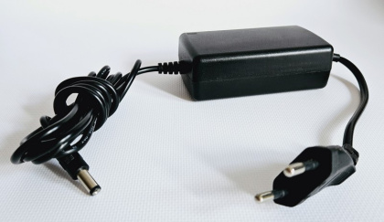 Комплект Wi-Fi видеопанели и электромагнитного замка SEVEN SKD-KIT-EMG14 (контроль доступа с управлением с телефона)