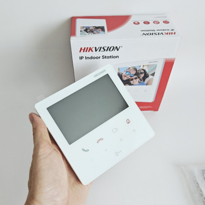 IP Wi-Fi домофон с замком и антивандальной панелью вызова Hikvision DS-KH61-VP-EM White (управление со смартфона) IP Wi-Fi домофон с замком и антивандальной панелью вызова Hikvision DS-KH61-VP-EM White (управление со смартфона)